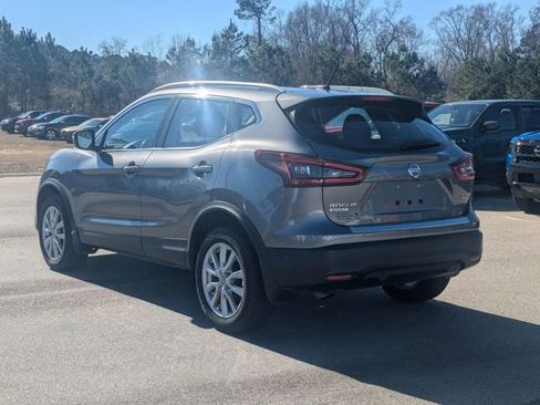 Used 2022 Nissan Rogue Sport SV image 5