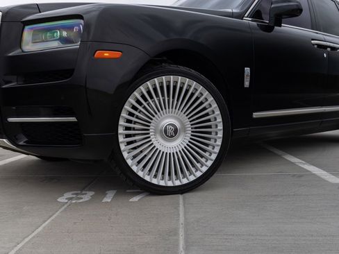 Used 2021 Rolls-Royce Cullinan image 13