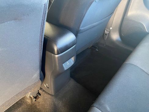 Used 2025 Nissan Versa SV FWD image 23