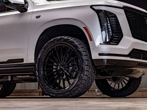 Used 2025 Cadillac Escalade Sport Platinum image 15