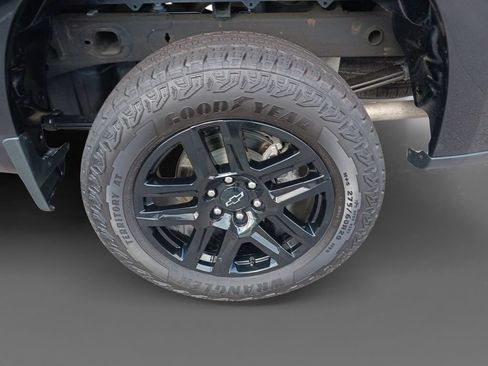 Used 2024 Chevrolet Silverado 1500 Custom Trail Boss AWD/4WD image 8