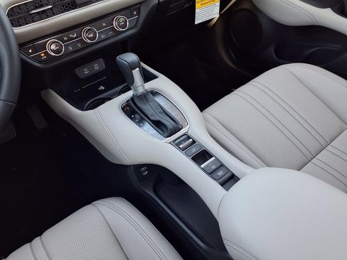 New 2026 Honda HR-V EX-L image 16