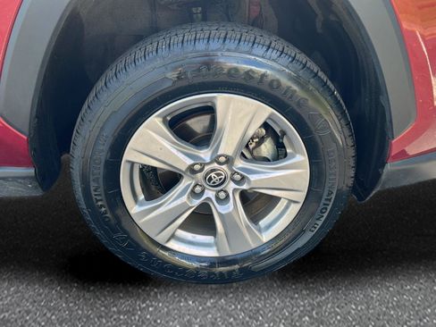 Used 2025 Toyota RAV4 XLE AWD/4WD image 9