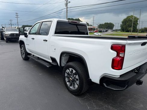 Used 2021 Chevrolet Silverado 2500 Custom w/ Custom Value Package AWD/4WD image 8
