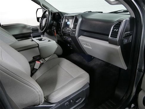 Used 2016 Ford F150 XLT w/ Equipment Group 302A Luxury image 10