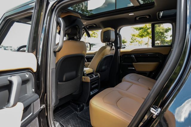 New 2026 Land Rover Defender 110 X-Dynamic SE AWD/4WD image 52