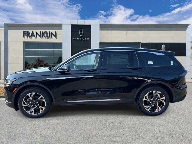 New 2026 Lincoln Nautilus Premier AWD/4WD image 4