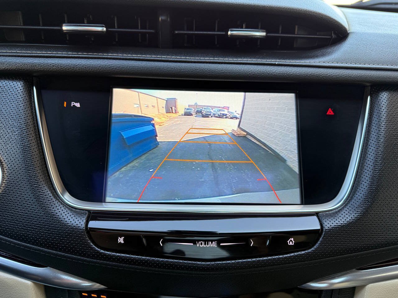 Used 2017 Cadillac XT5 Luxury w/ Driver Awareness Package FWD image 15