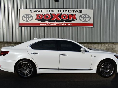 Used 2014 Lexus LS 460 AWD image 8