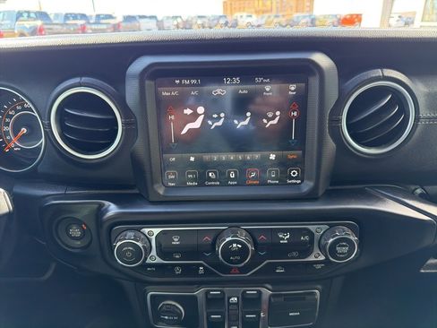 Used 2020 Jeep Gladiator Overland image 21