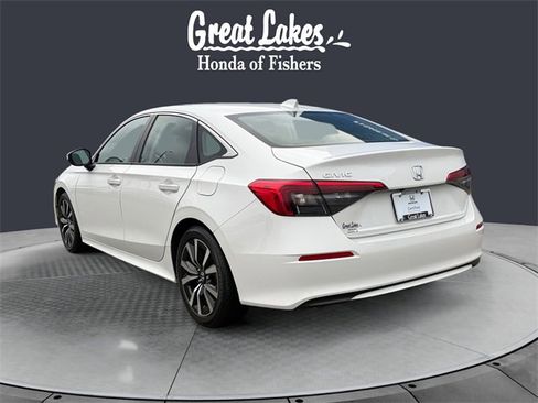 Used 2023 Honda Civic EX image 3