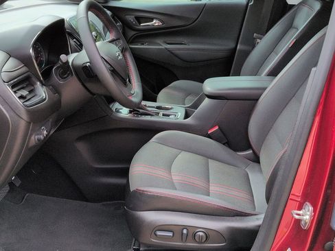 Used 2024 Chevrolet Equinox RS image 19