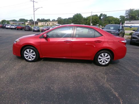 Used 2016 Toyota Corolla LE FWD image 7