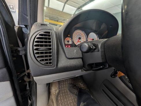 Used 2006 Saturn Vue AWD V6 image 34