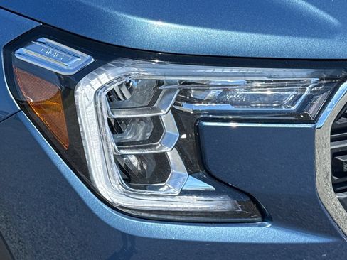 Used 2024 GMC Terrain SLE AWD/4WD image 45