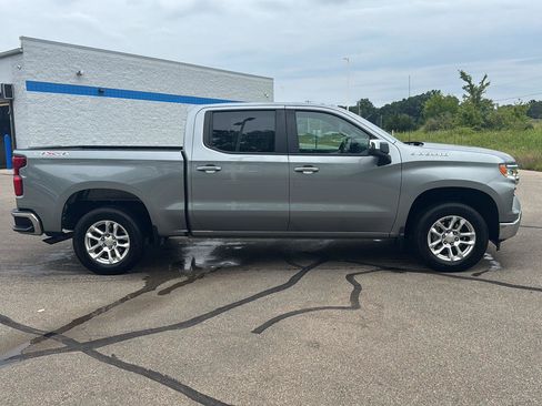 Used 2024 Chevrolet Silverado 1500 LT AWD/4WD image 6