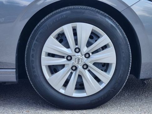 Used 2023 Nissan Sentra S FWD image 10
