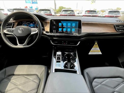 New 2026 Volkswagen Atlas SE FWD image 5