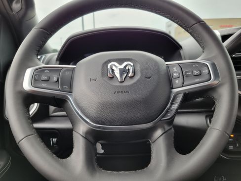 Used 2025 RAM 2500 Big Horn AWD/4WD image 8