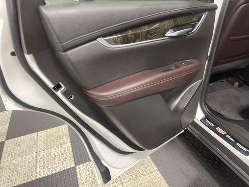 Used 2021 Cadillac XT6 Premium Luxury image 15