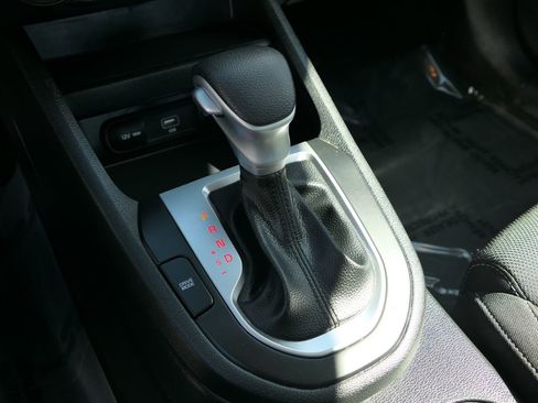 Used 2023 Kia Forte LXS w/ LXS Technology Package image 22