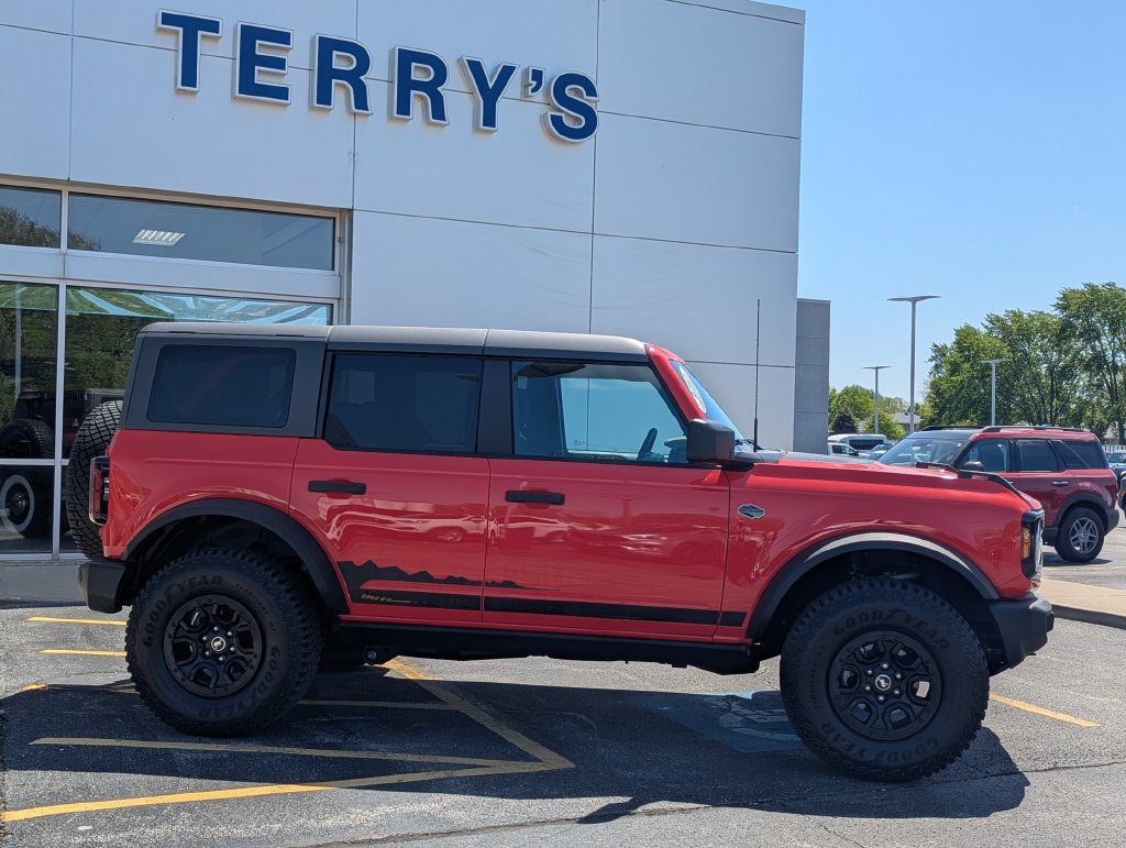 Used 2022 Ford Bronco Wildtrak AWD/4WD image 2