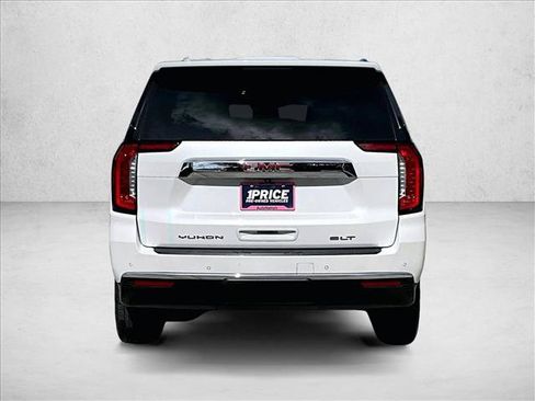 Used 2022 GMC Yukon XL SLT w/ SLT Luxury Package RWD image 4