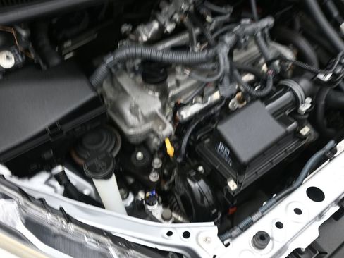 Used 2015 Toyota Prius C Four image 26