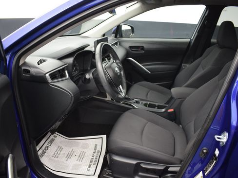 Used 2024 Toyota Corolla Cross LE w/ Moonroof Package AWD/4WD image 13