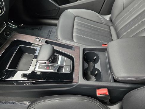 Used 2023 Audi Q5 2.0T Premium w/ Convenience Package AWD/4WD image 25