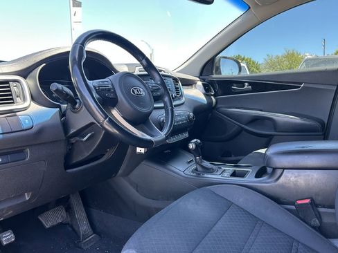 Used 2016 Kia Sorento FWD w/ LX Convenience Package image 24