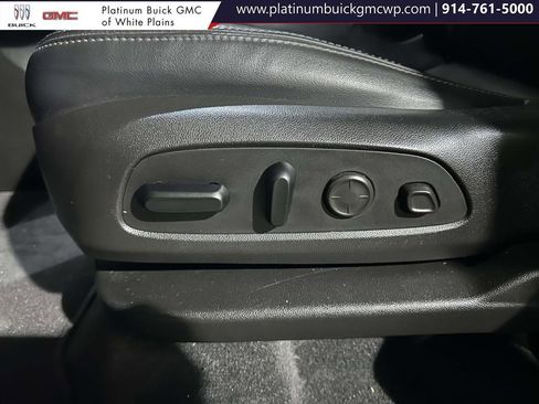 Used 2021 Buick Enclave Avenir w/ Avenir Technology Package image 22