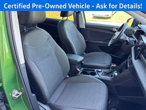 Used 2025 Volkswagen Taos SE AWD/4WD image 24