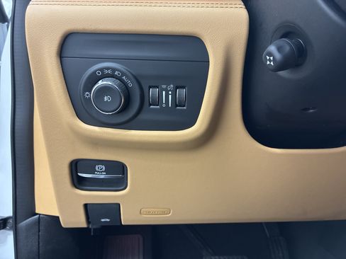 Certified 2024 Jeep Grand Cherokee Summit AWD/4WD image 21