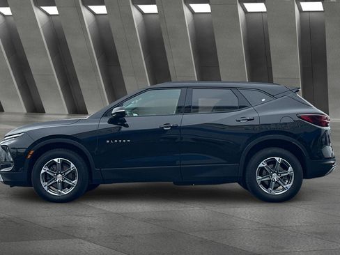 Used 2023 Chevrolet Blazer LT image 7