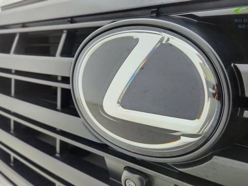 Used 2024 Lexus GX 550 w/ Accessory Package (31) AWD/4WD image 16