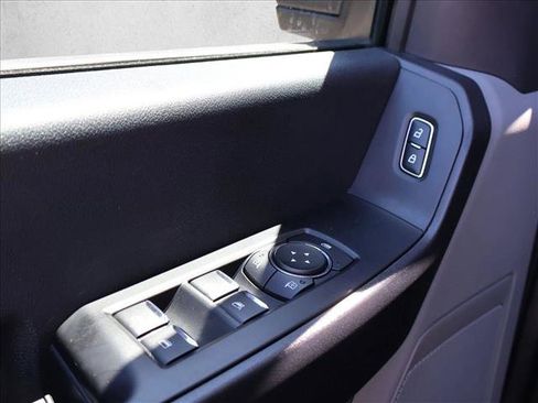 Used 2025 Ford F550 4x4 Crew Cab Super Duty image 10