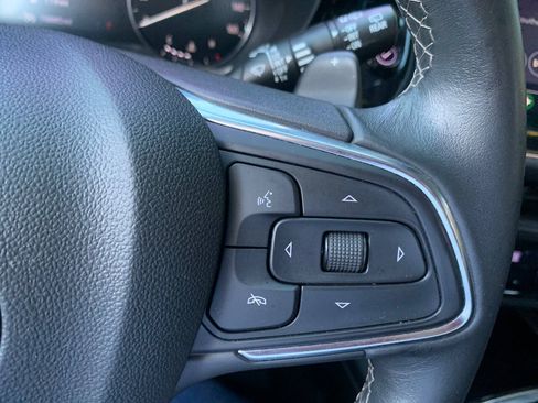 Used 2021 Buick Envision Preferred FWD image 31