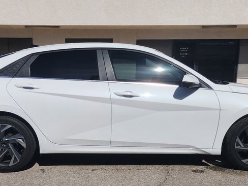 Used 2024 Hyundai Elantra Limited FWD image 4