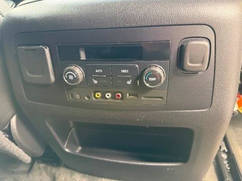 Used 2015 Chevrolet Suburban LTZ AWD/4WD image 8