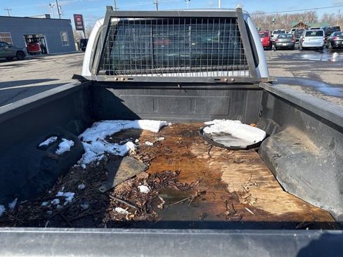 Used 2003 Ford F350 XLT image 9