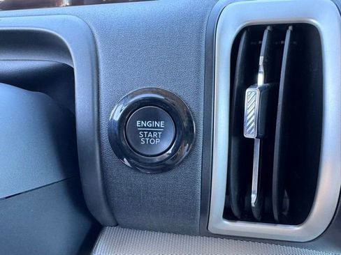 Used 2025 Ford Expedition Max Active AWD/4WD image 28