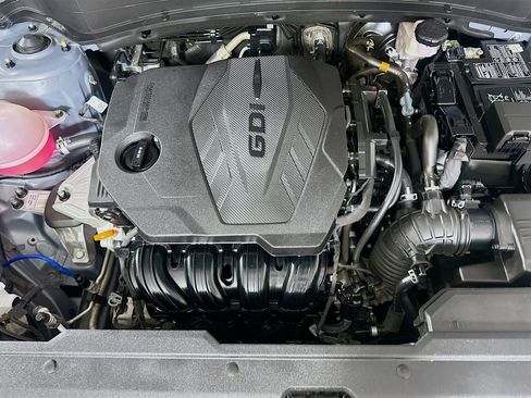 Used 2025 Kia Sportage LX FWD image 30