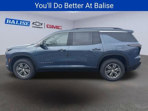 New 2026 Chevrolet Traverse LT w/ Driver Confidence Package AWD/4WD image 5