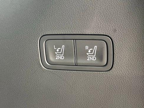 Used 2025 Hyundai Santa Fe SEL image 18