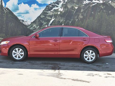 Used 2011 Toyota Camry LE w/ LE Extra-Value Pkg FWD image 7