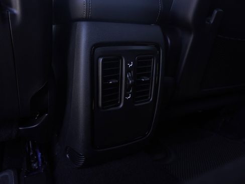 New 2024 Dodge Durango SXT w/ SXT Blacktop Group image 25