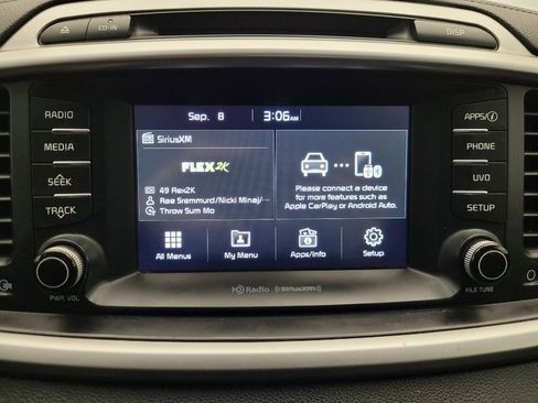Used 2017 Kia Sorento LX w/ LX Convenience Package image 25