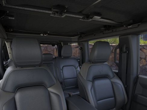 New 2025 Ford Bronco Outer Banks w/ Sasquatch Package image 12