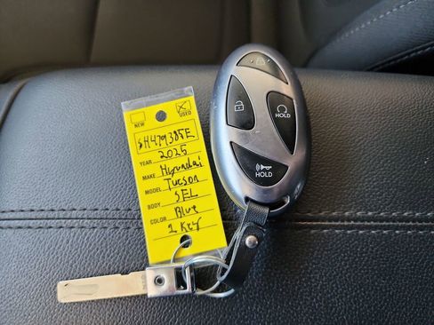 Used 2025 Hyundai Tucson SEL FWD image 42